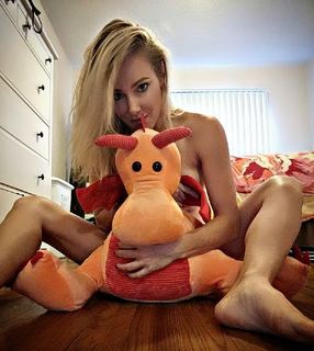 Kate Quigley feet photo 16