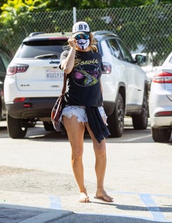 Kate Quigley feet photo 4