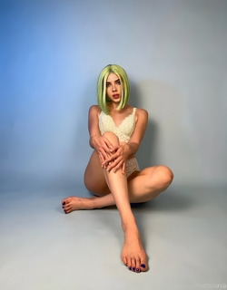 Kate Shumskaya feet photo 1