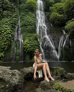 Kate Shumskaya feet photo 17