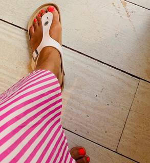 Kate Silverton feet photo 5