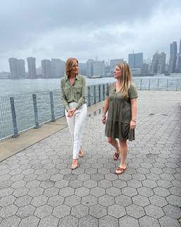 Kate Snow feet photo 3