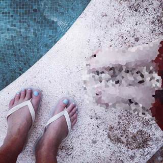 Kate Thornton feet photo 3