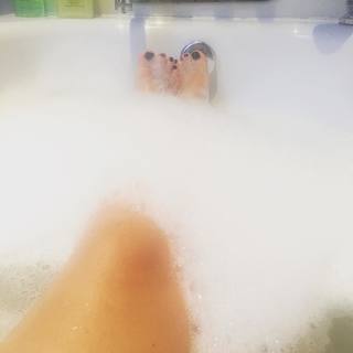 Kate Thornton feet photo 1