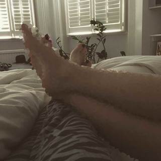 Kate Thornton feet photo 20