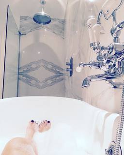 Kate Thornton feet photo 19