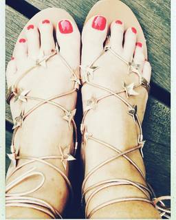 Kate Thornton feet photo 14