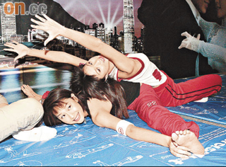 Kate Tsui feet photo 5