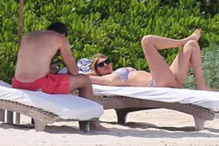 Kate Upton feet photo thumbnail