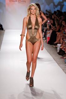 Kate Upton feet photo thumbnail