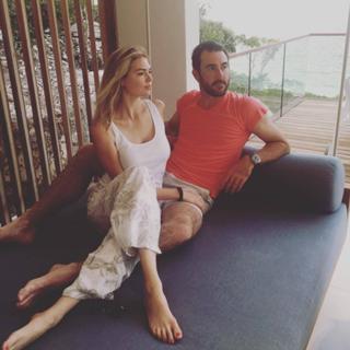 Kate Upton feet photo thumbnail