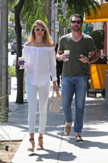 Kate Upton feet photo thumbnail