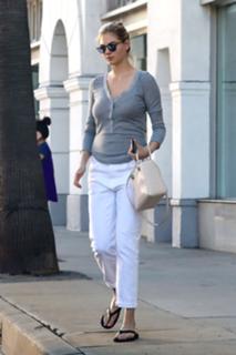 Kate Upton feet photo thumbnail