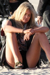 Kate Upton feet photo thumbnail