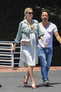 Kate Upton feet photo thumbnail