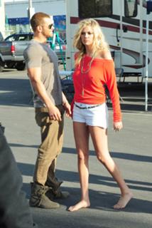 Kate Upton feet photo thumbnail
