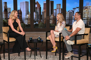Kate Upton feet photo thumbnail