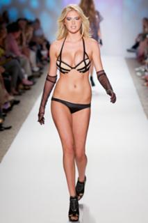 Kate Upton feet photo thumbnail