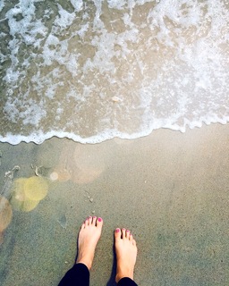 Kate Voegele feet photo 16