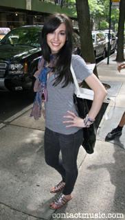 Kate Voegele feet photo 9