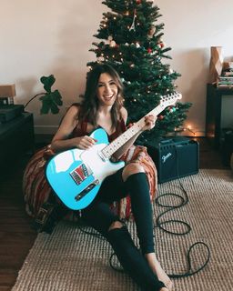 Kate Voegele feet photo 4