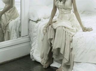 Kate Voegele feet photo 3