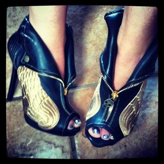Kate Voegele feet photo 14