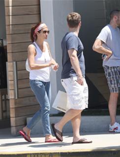 Kate Walsh feet photo thumbnail