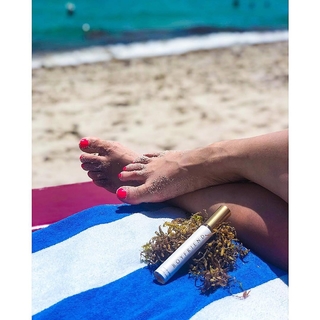 Kate Walsh feet photo thumbnail