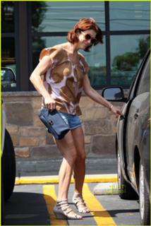 Kate Walsh feet photo thumbnail