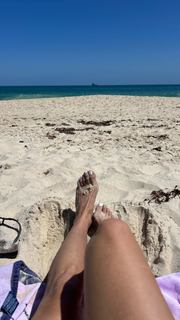 Kate Walsh feet photo thumbnail