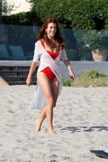 Kate Walsh feet photo thumbnail
