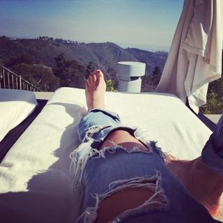Kate del Castillo feet photo thumbnail