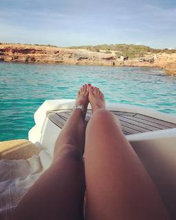 Kate del Castillo feet photo thumbnail