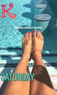 Kate del Castillo feet photo thumbnail