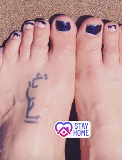 Kate del Castillo feet photo thumbnail