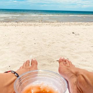 Kate del Castillo feet photo thumbnail