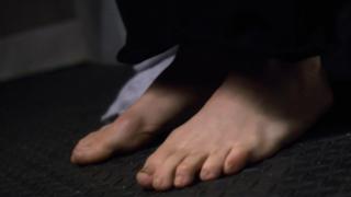 Katee Sackhoff feet photo thumbnail