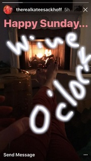Katee Sackhoff feet photo thumbnail