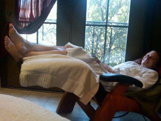 Katee Sackhoff feet photo thumbnail