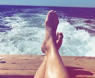 Katee Sackhoff feet photo thumbnail