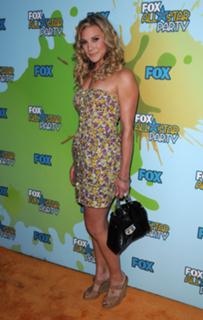 Katee Sackhoff feet photo thumbnail