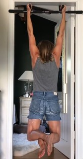 Katee Sackhoff feet photo thumbnail