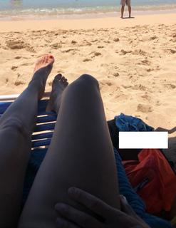 Katee Sackhoff feet photo thumbnail