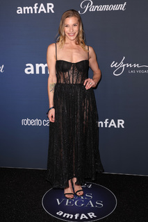 Katee Sackhoff feet photo thumbnail