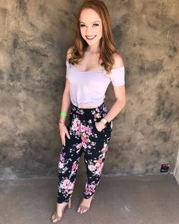 Katelyn Campisi feet photo thumbnail