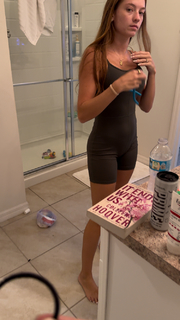 Katelyn Campisi feet photo thumbnail