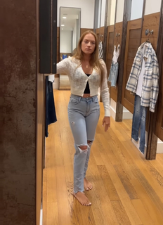 Katelyn Campisi feet photo thumbnail