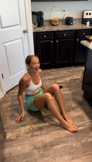 Katelyn Campisi feet photo thumbnail