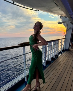 Katelyn Campisi feet photo thumbnail